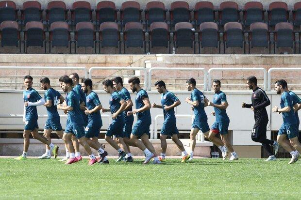 تمرینات پنهان مهاجم پرسپولیس با کورسوی امید حضور در فینال تمرینات پنهان مهاجم پرسپولیس با کورسوی امید حضور در فینال