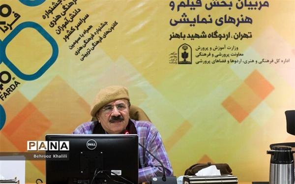 اردشیر صالح پور: با تئاتر شهامت سخن گفتن را به دانش آموز اردشیر صالح پور: با تئاتر شهامت سخن گفتن را به دانش آموز آموزش دهیم