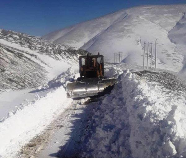امداد رسانی به بیش از 200 نفر گرفتار در برف و کولاک از سوی هلال احمر کهگیلویه و بویراحمد